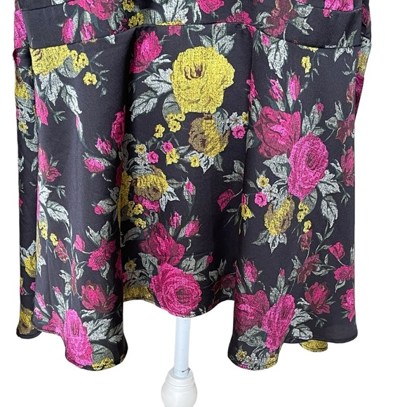 Torrid Georgette Goddess Neck Tank Top Floral Print Women’s Plus Size 5 Zip - Picture 7 of 12